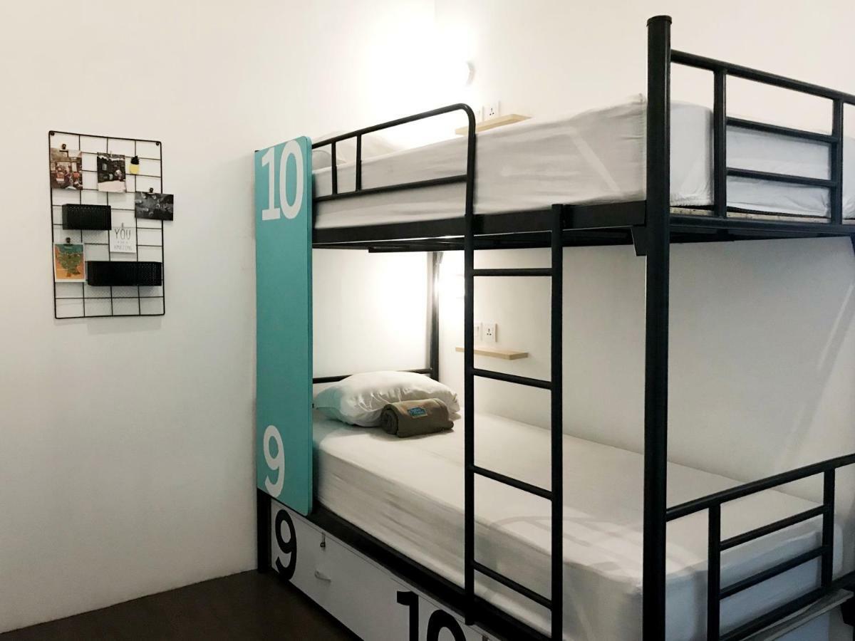 Teduh Hostel Kota Tua Jakarta Hostel Beds photo
