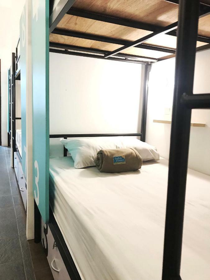 Teduh Hostel Kota Tua Jakarta Exterior photo